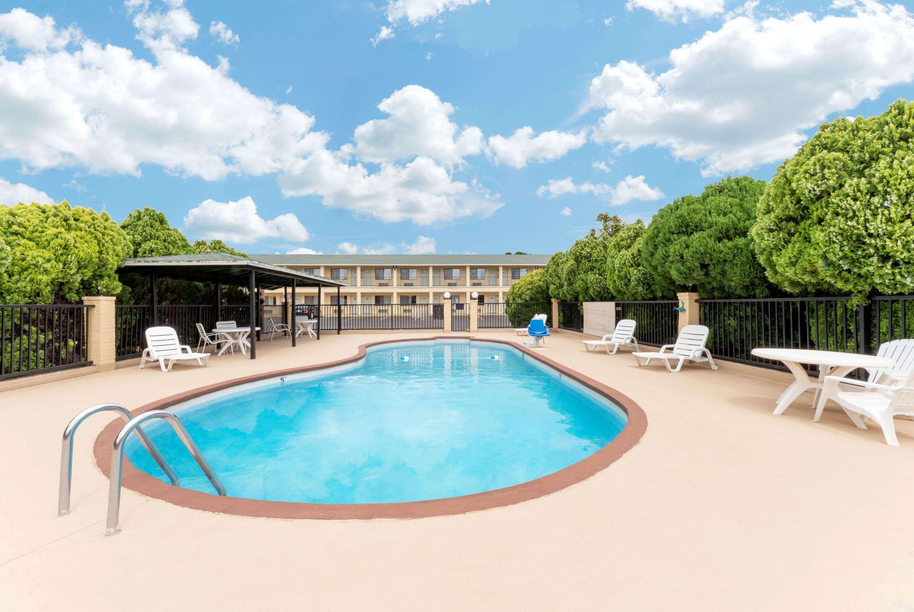 Days Inn By Wyndham Snyder Kültér fotó
